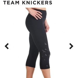 Oiselle ‘Team Knickers’ Crop Leggings - Size 8